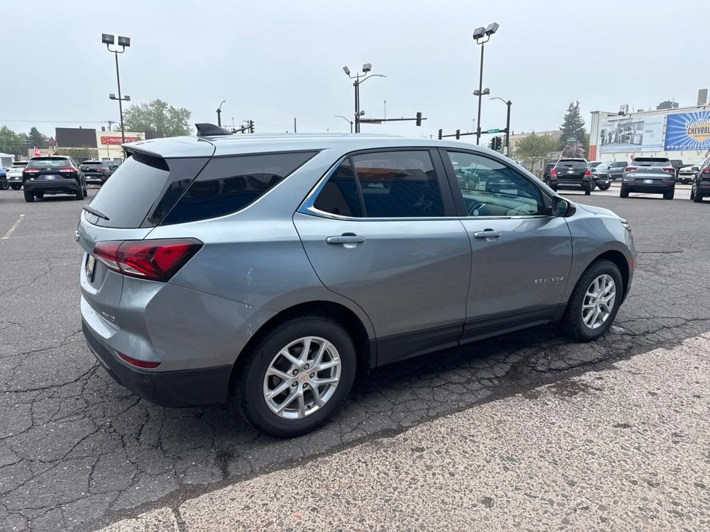 Used 2024 Chevrolet Equinox LT AWD/4WD image 9