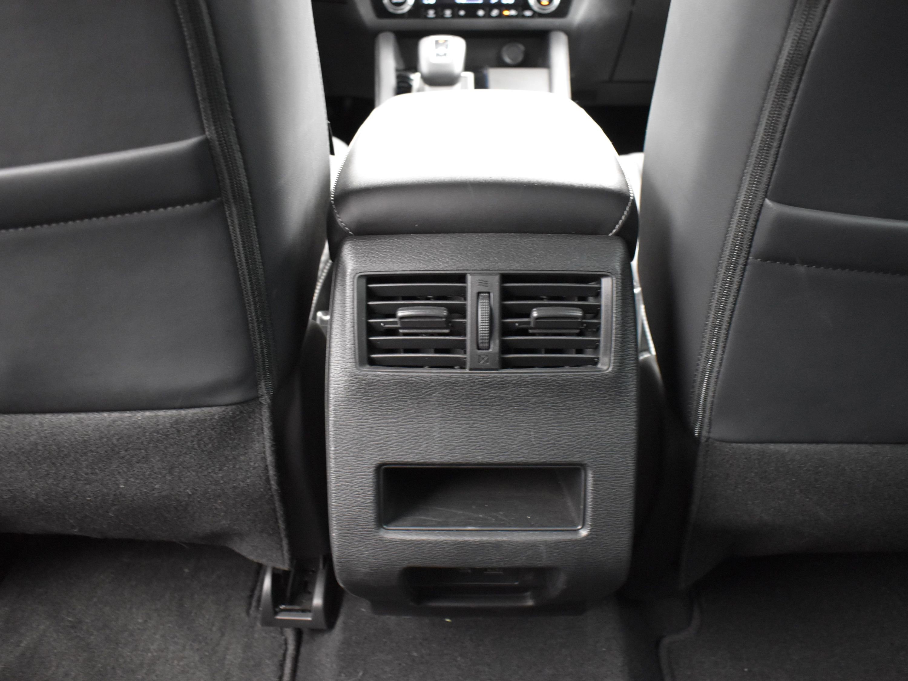 Used 2023 Mitsubishi Outlander SE image 13