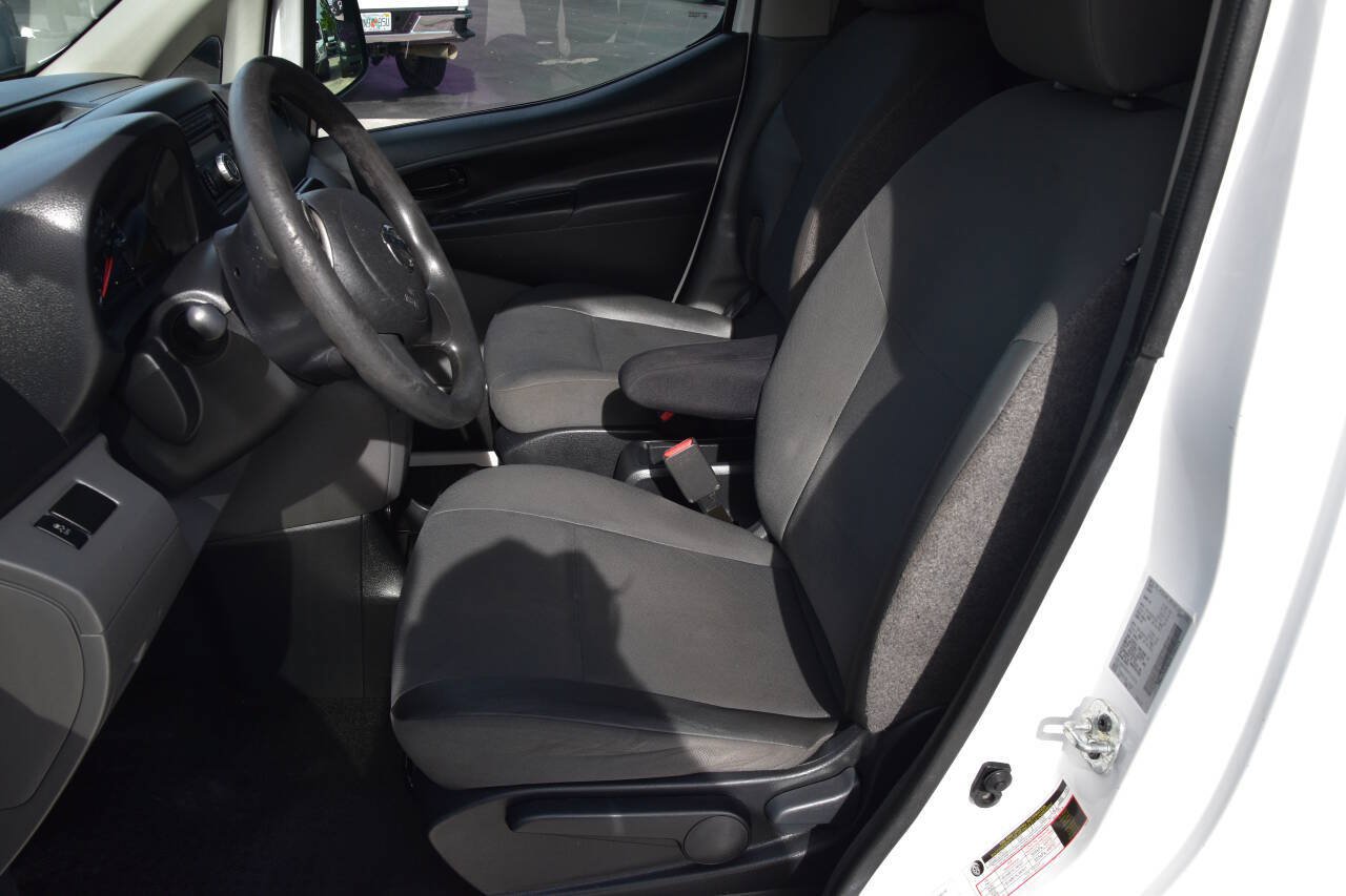 Used 2017 Nissan NV200 S w/ Back Door Glass Package FWD image 9