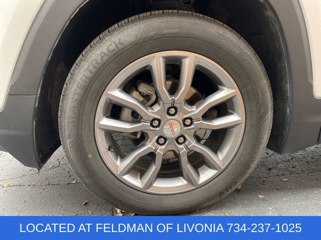 Used 2024 GMC Terrain SLT image 31