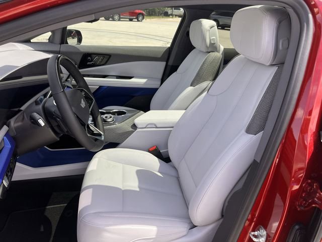 New 2026 Cadillac Optiq Luxury 1 RWD image 20