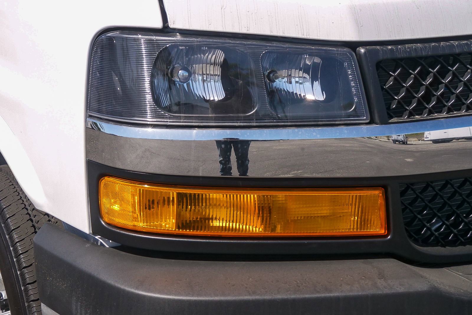 New 2026 Chevrolet Express 3500 w/ Power Convenience Package image 4