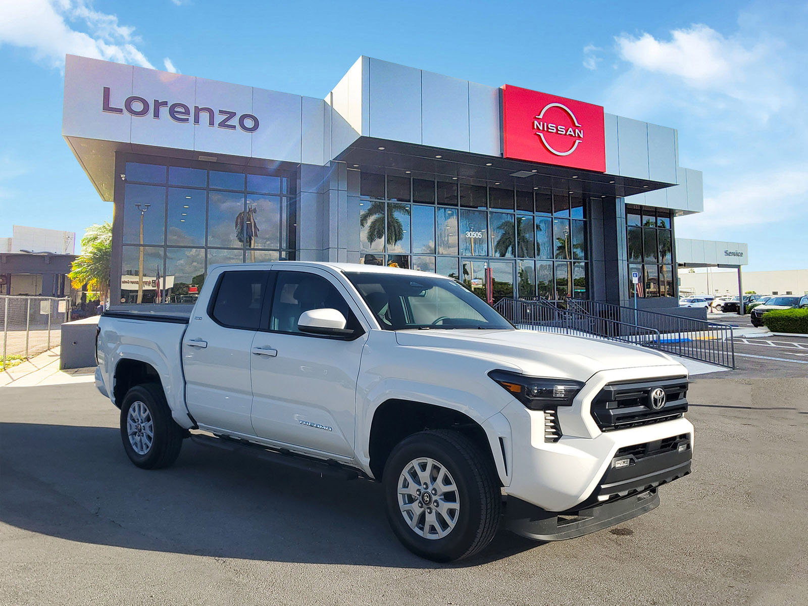 Used 2024 Toyota Tacoma SR5 image 3