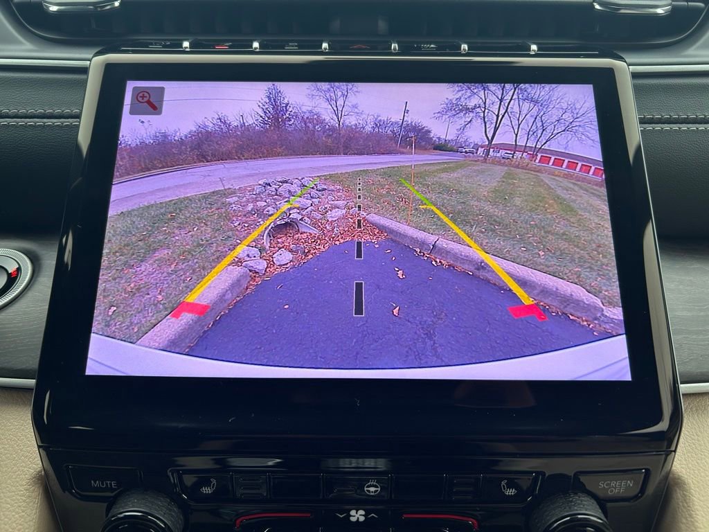 New 2025 Jeep Grand Cherokee Limited w/ Trailer Tow Package image 13