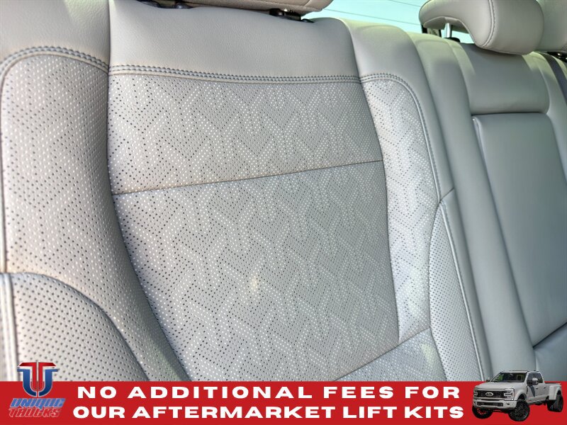 Used 2025 Toyota Tundra Limited w/ TRD Off-Road Package AWD/4WD image 32