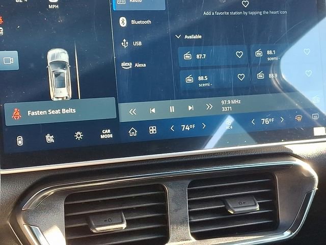 Used 2023 VinFast VF 8 Plus image 19