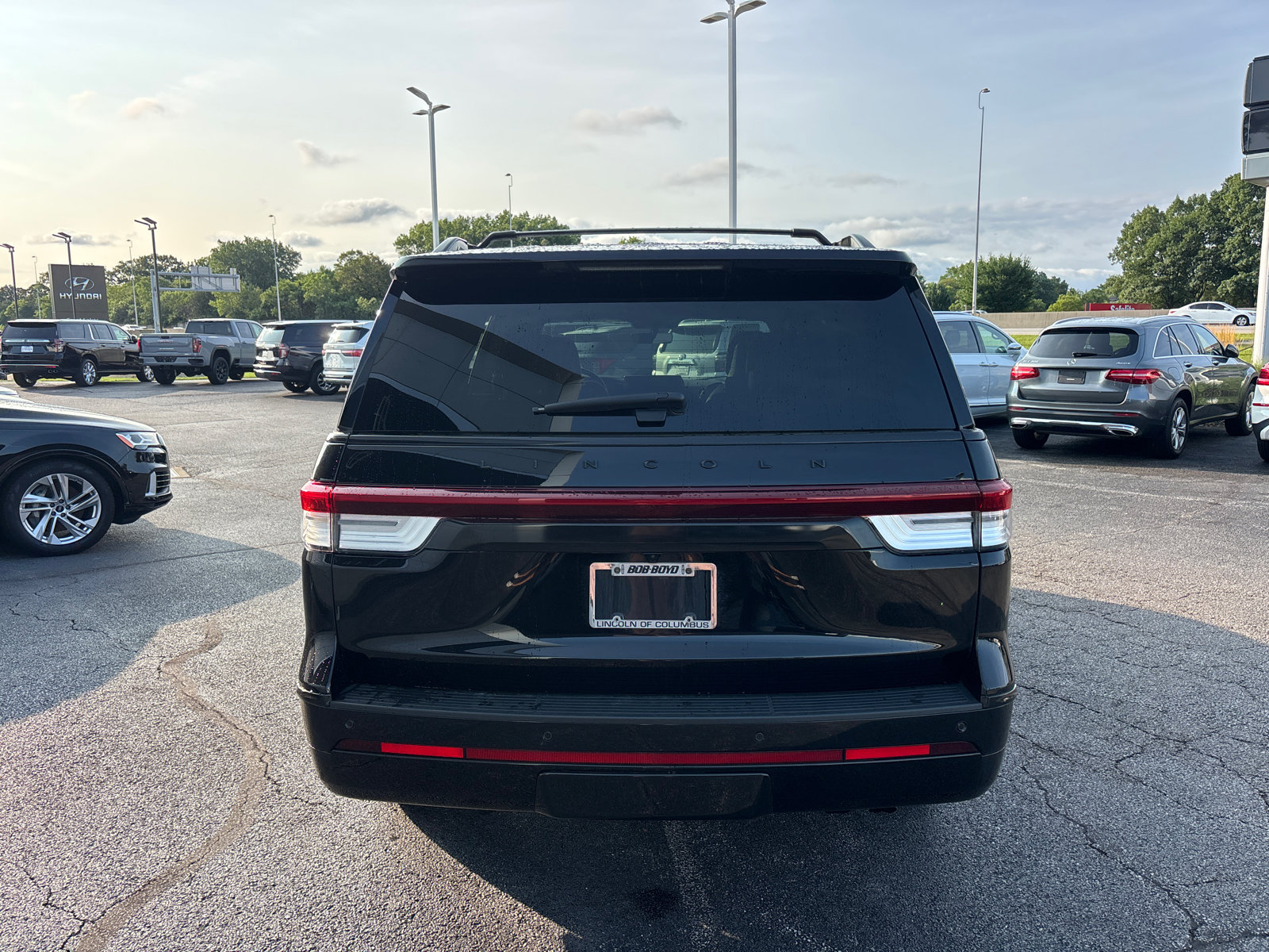Certified 2023 Lincoln Navigator Reserve AWD/4WD image 6