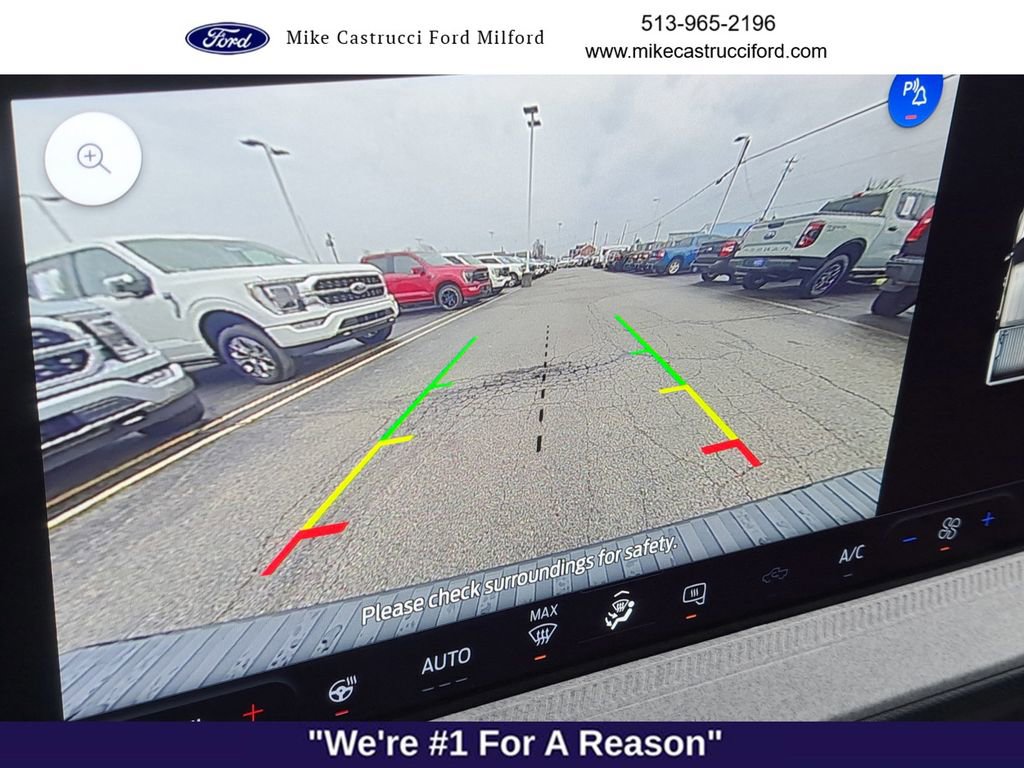 Certified 2025 Ford Maverick XLT w/ XLT Luxury Package image 16