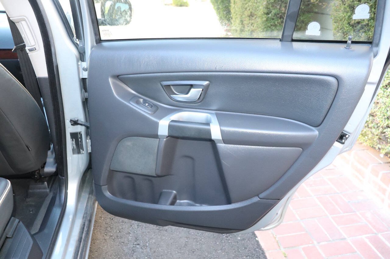 Used 2013 Volvo XC90 3.2 FWD image 37