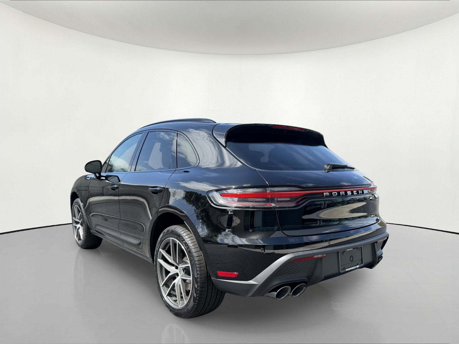 New 2026 Porsche Macan AWD/4WD image 3
