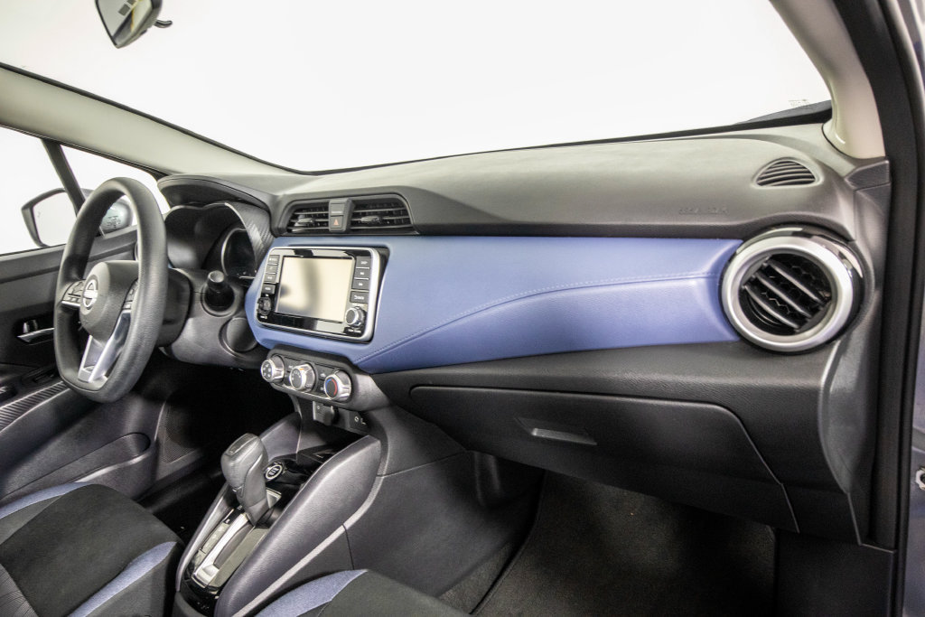 Used 2025 Nissan Versa SV FWD image 19