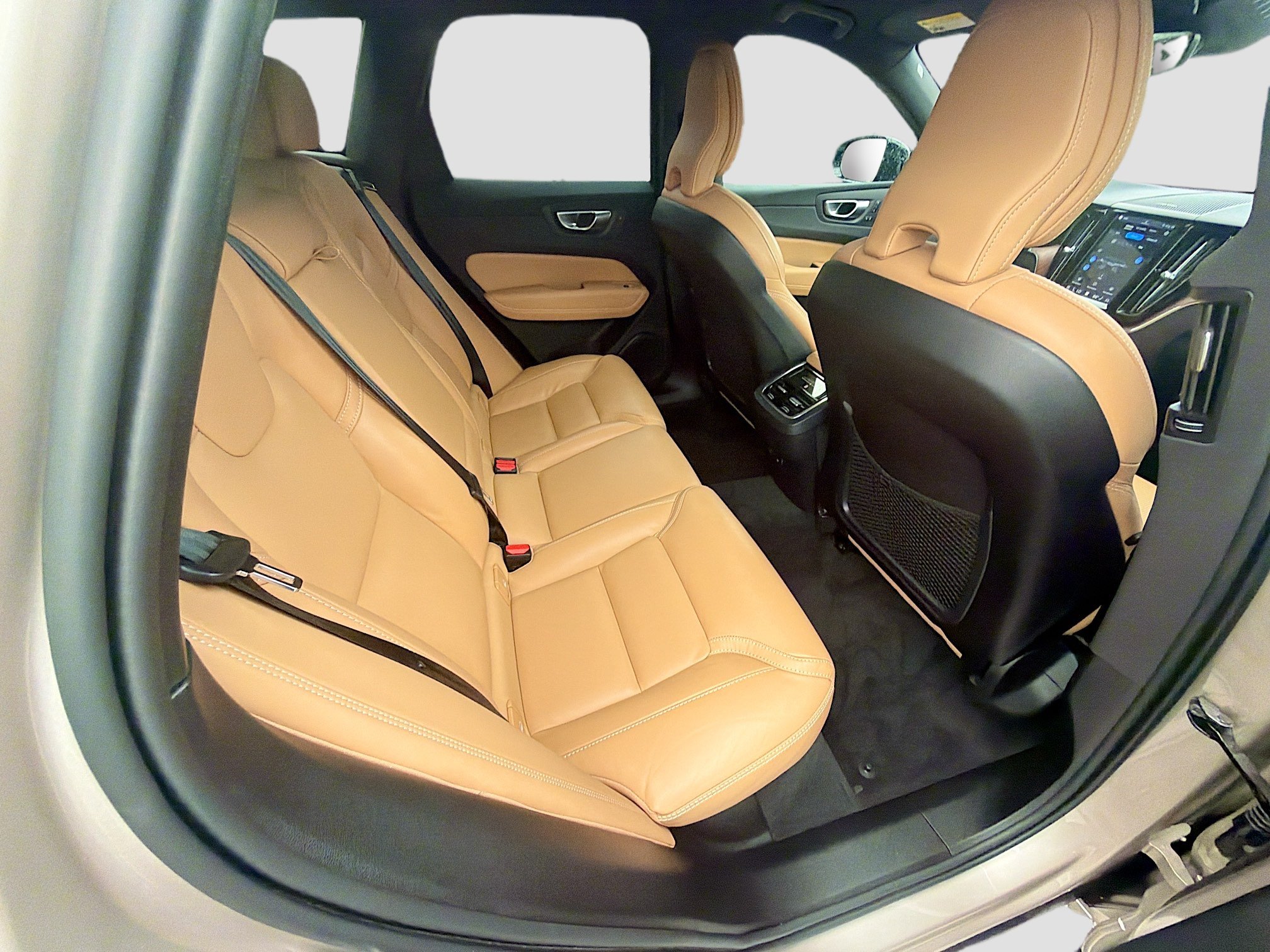 Used 2024 Volvo XC60 B5 Ultimate AWD/4WD image 26