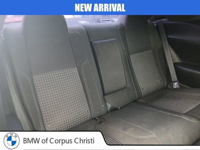 Used 2016 Dodge Challenger SXT RWD image 10