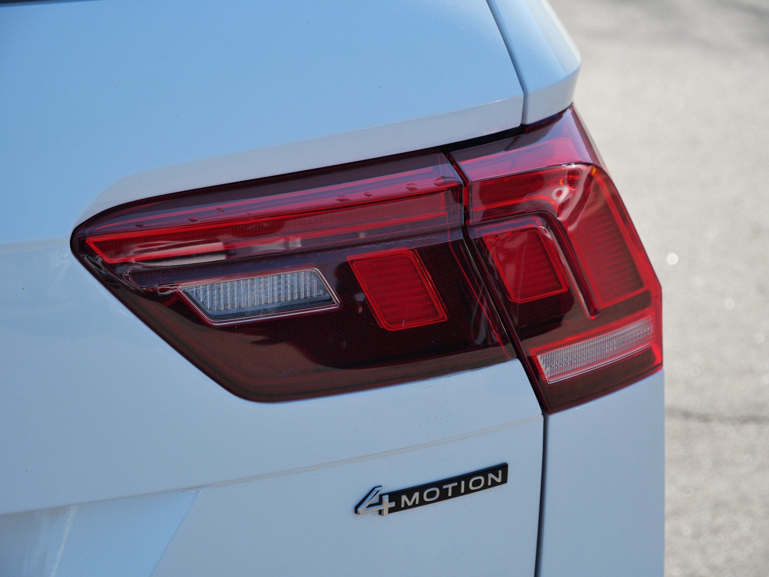 Certified 2022 Volkswagen Tiguan SE image 17