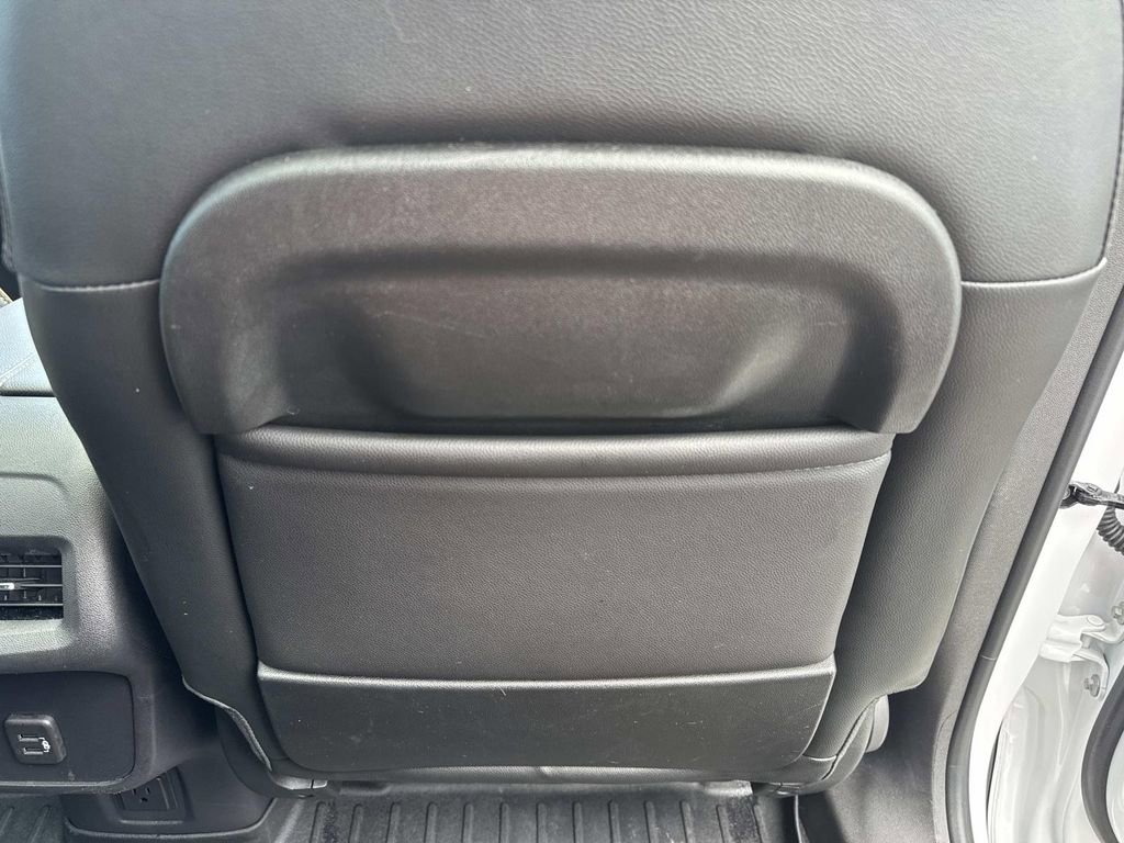 Used 2024 GMC Terrain AT4 w/ Infotainment Package II image 13