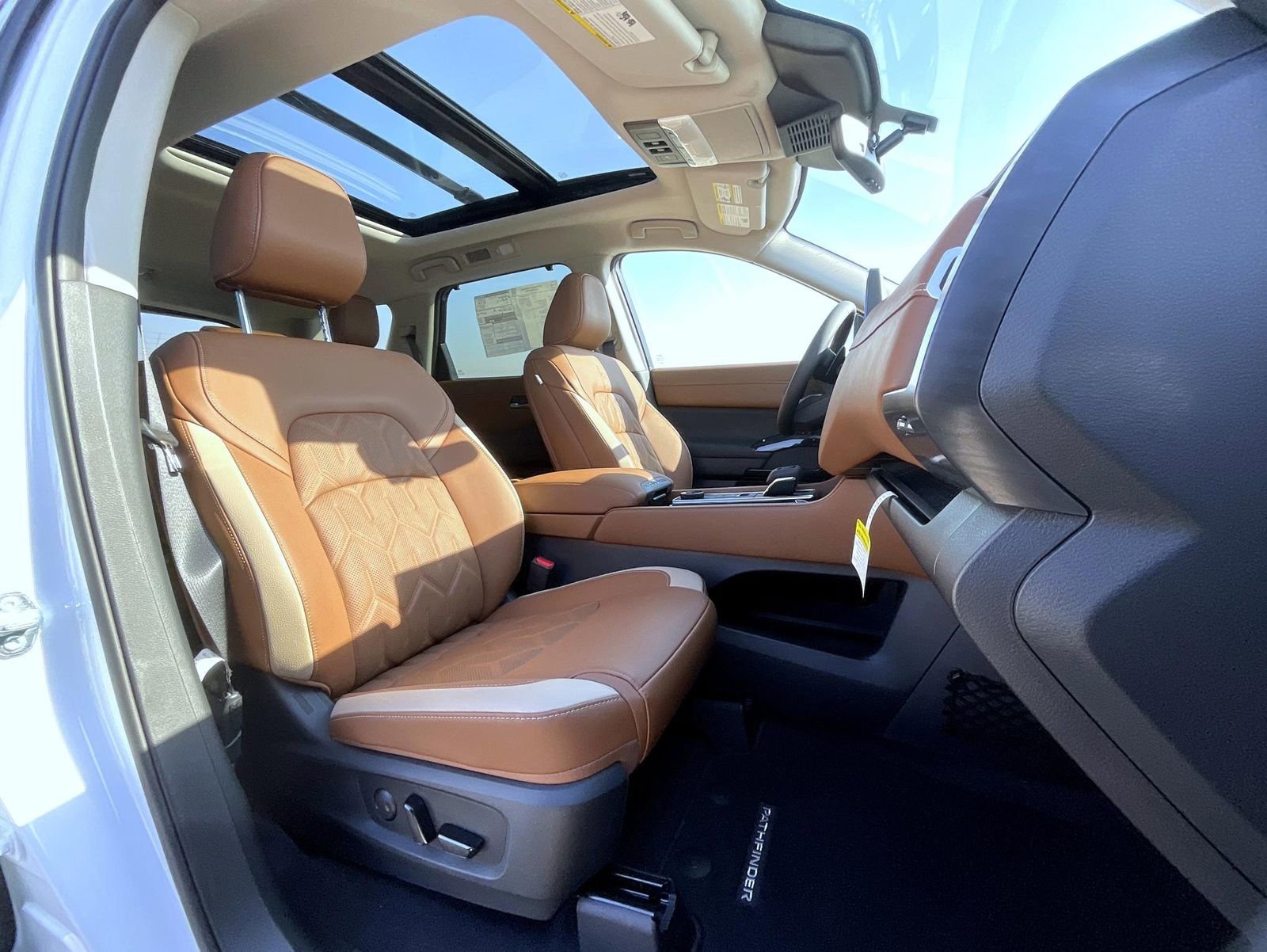 New 2026 Nissan Pathfinder Platinum AWD/4WD image 16