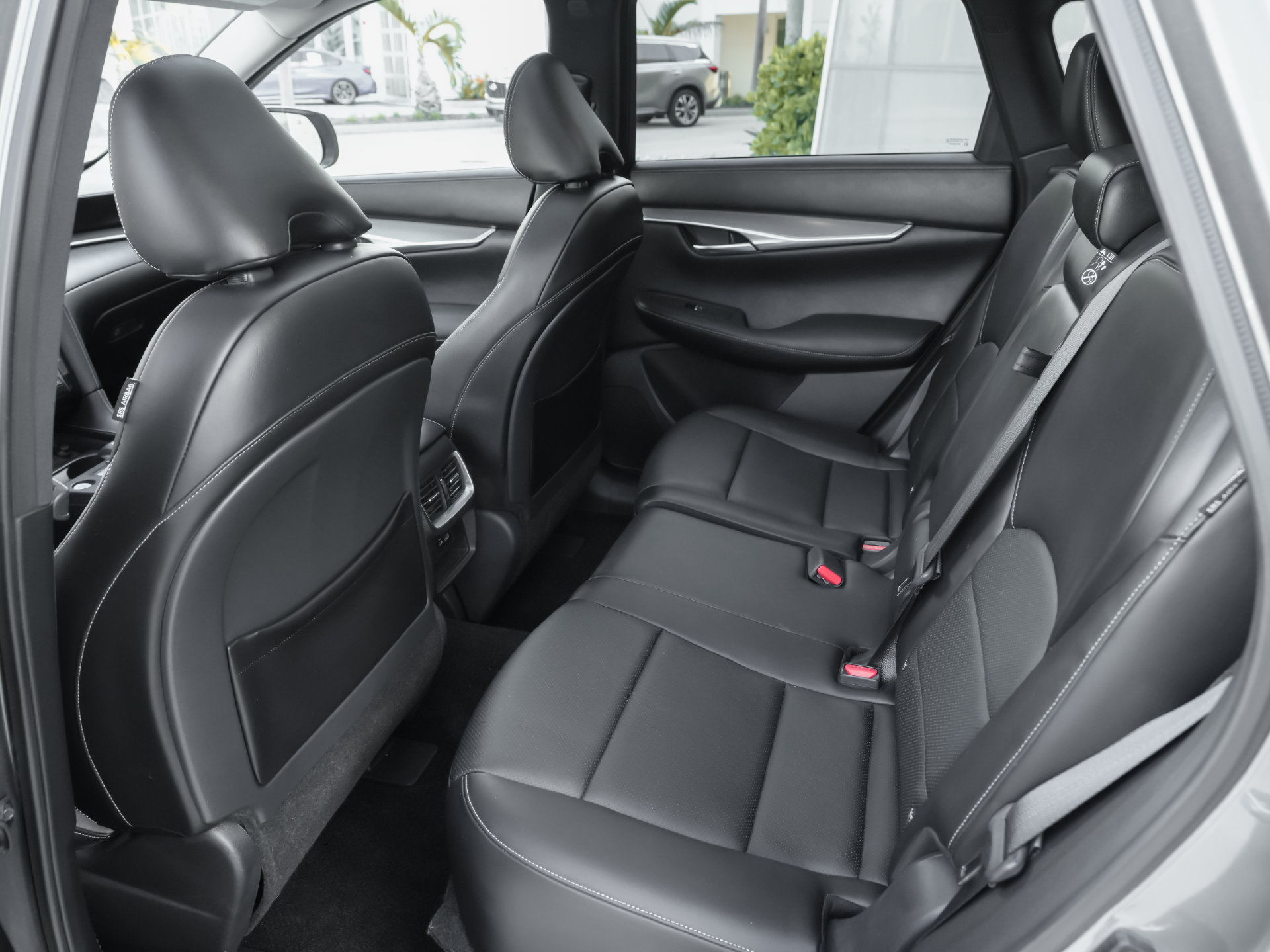 Certified 2023 INFINITI QX50 Luxe FWD image 6