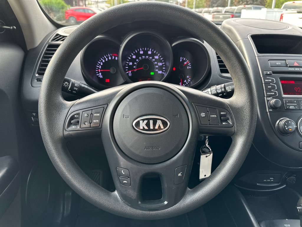 Used 2012 Kia Soul FWD image 21