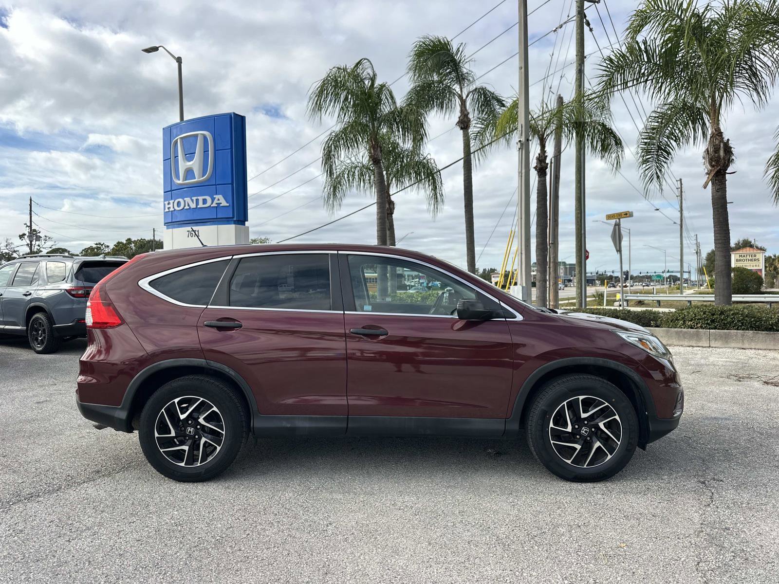 Used 2016 Honda CR-V SE image 6