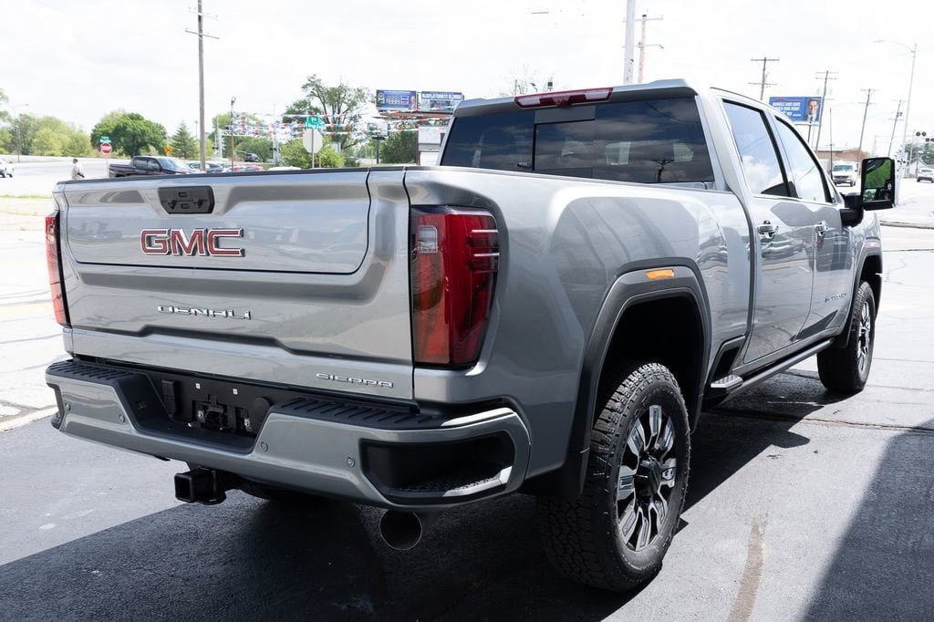 New 2026 GMC Sierra 3500 Denali w/ Technology Package AWD/4WD image 7