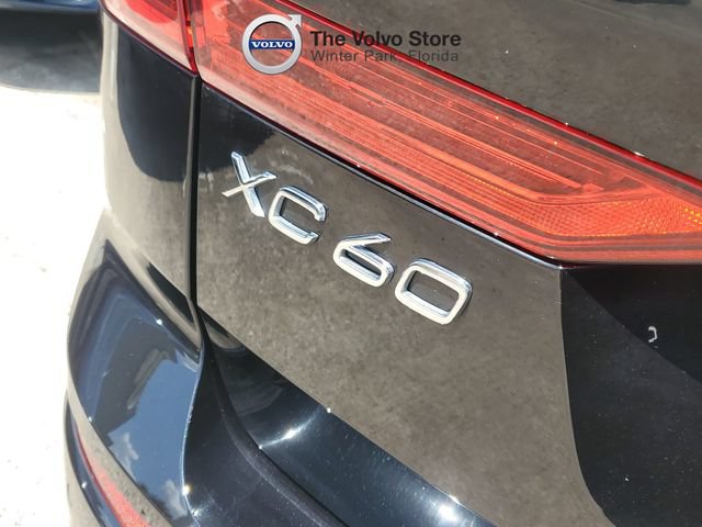 Certified 2024 Volvo XC60 B5 Plus AWD/4WD image 6