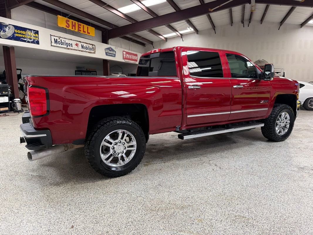 Used 2019 Chevrolet Silverado 2500 LTZ w/ Duramax Plus Package AWD/4WD image 8