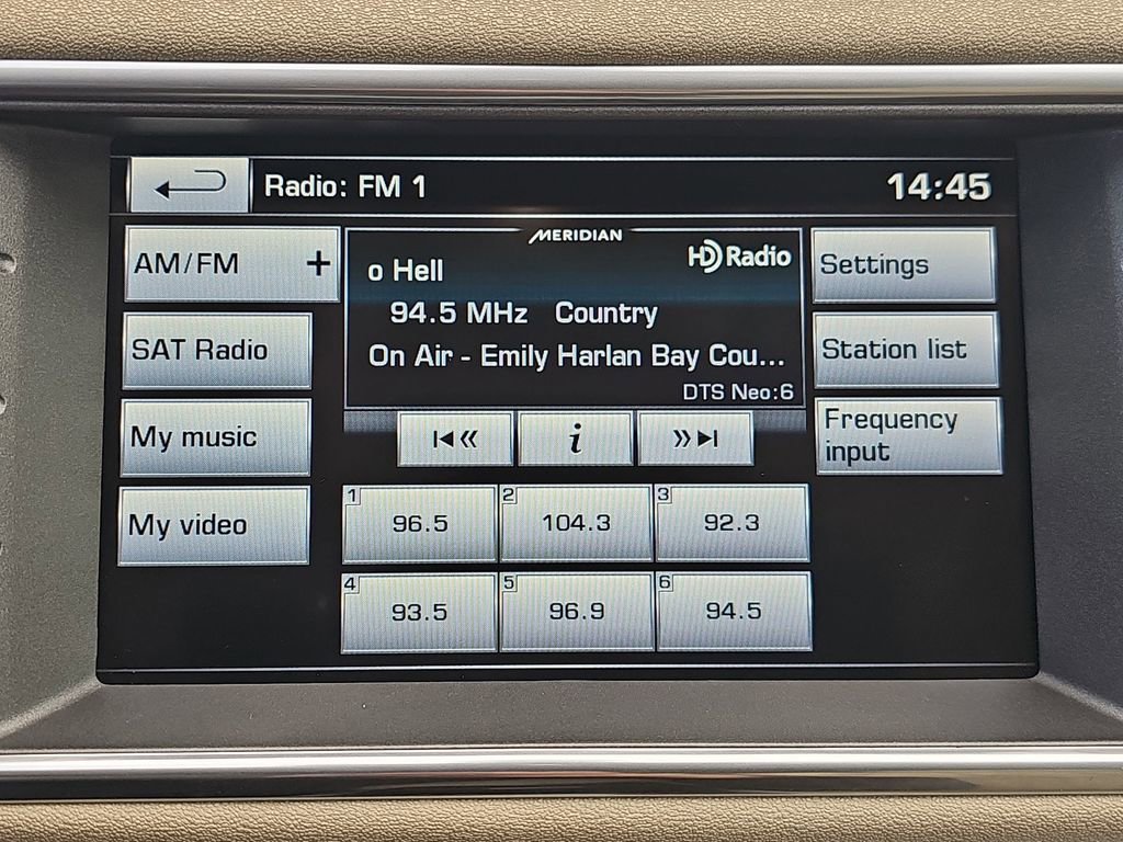 Used 2015 Land Rover Range Rover Evoque Pure Premium image 23