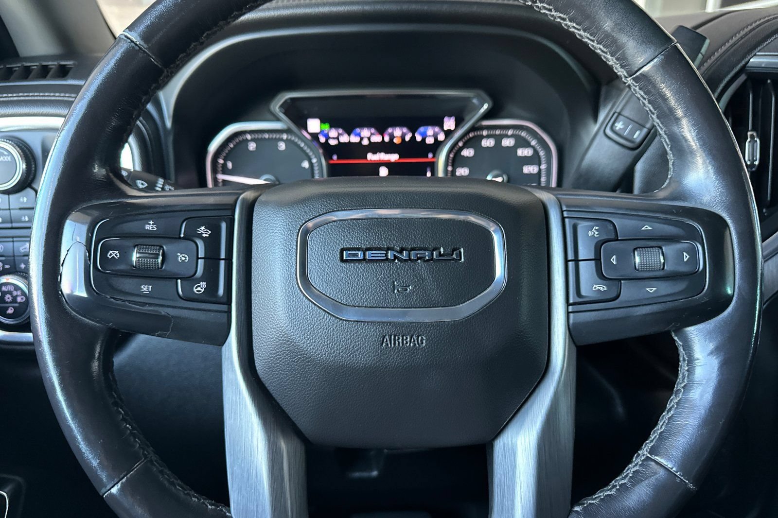 Used 2020 GMC Sierra 2500 Denali w/ Denali Ultimate Package AWD/4WD image 20