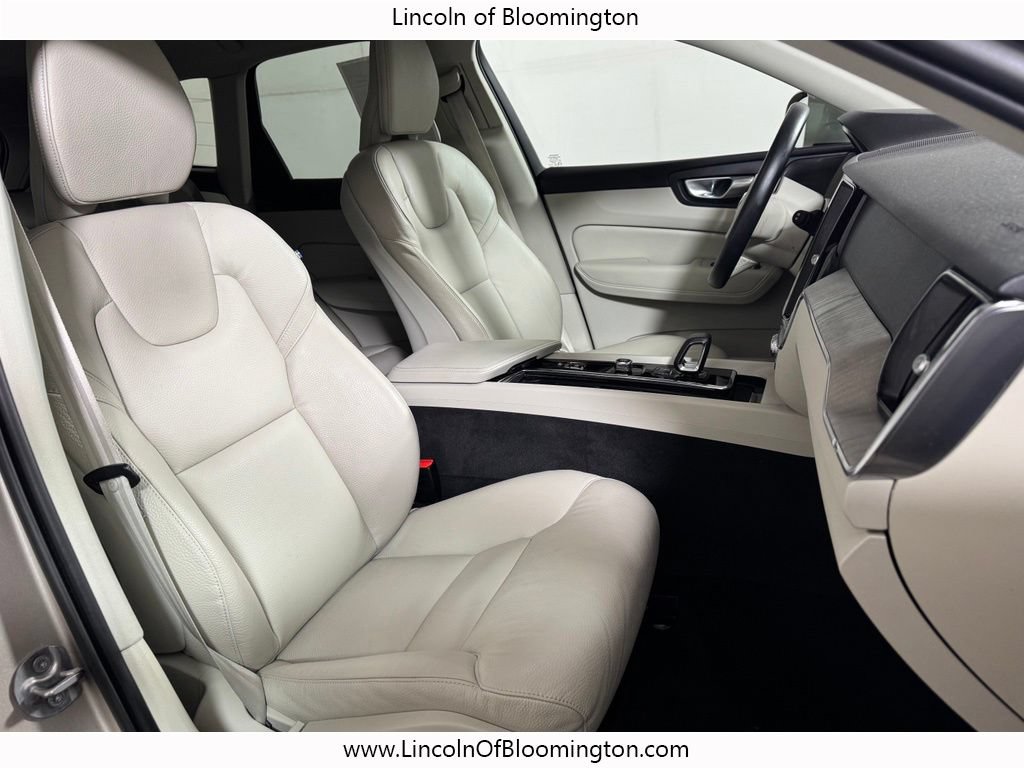 Used 2023 Volvo XC60 T8 Plus w/ Protection Package AWD/4WD image 9
