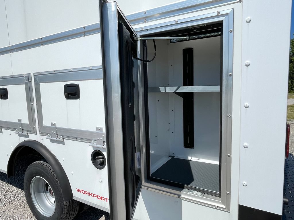 New 2025 GMC Savana 4500 w/ Power Convenience Package RWD image 40