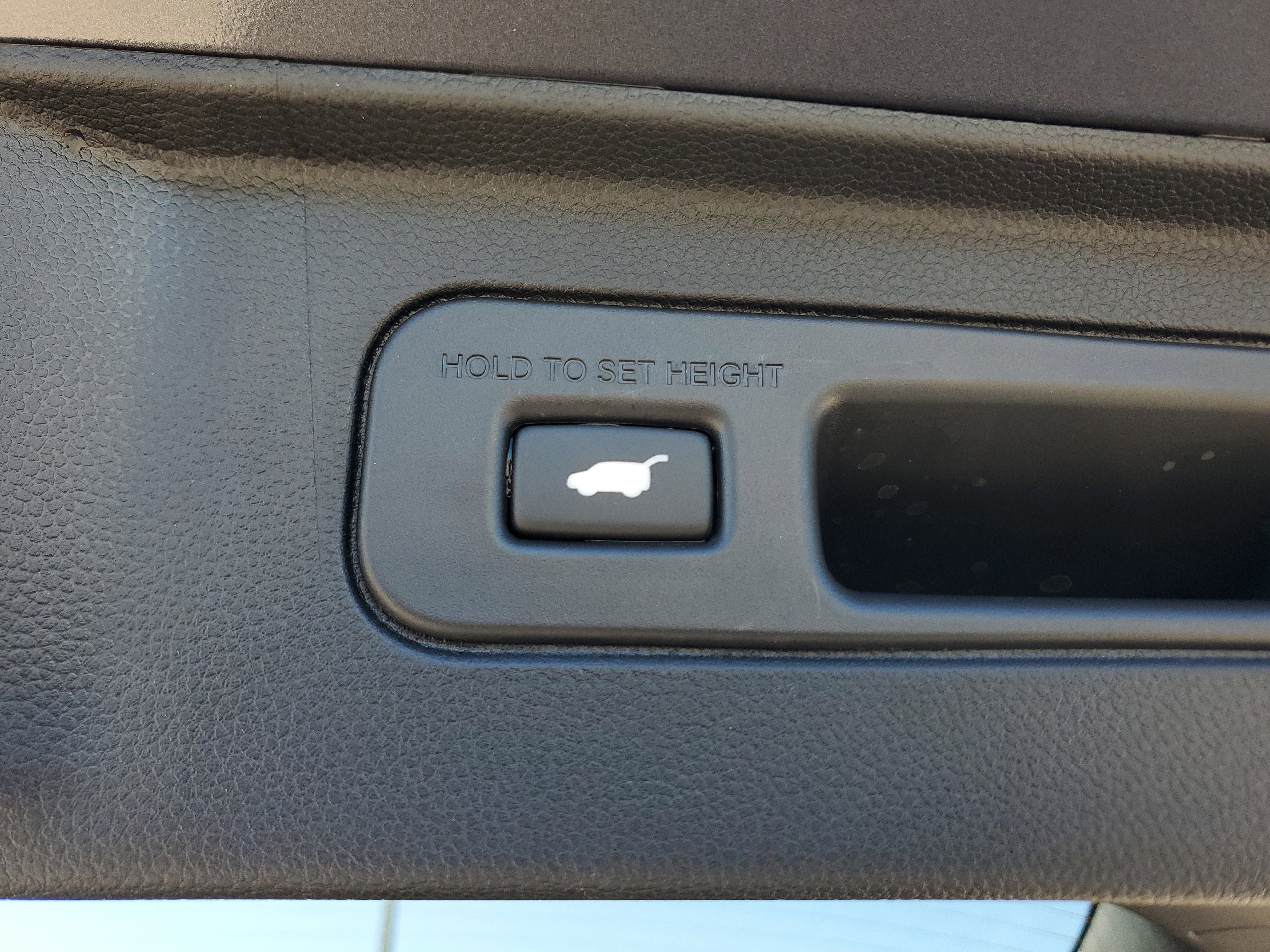 Used 2025 Honda Pilot EX-L image 16