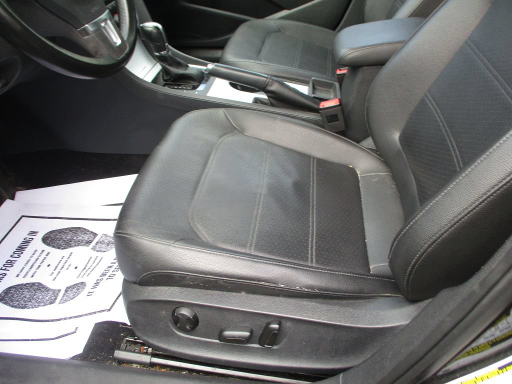 Used 2013 Volkswagen Passat 2.5 SE FWD image 10