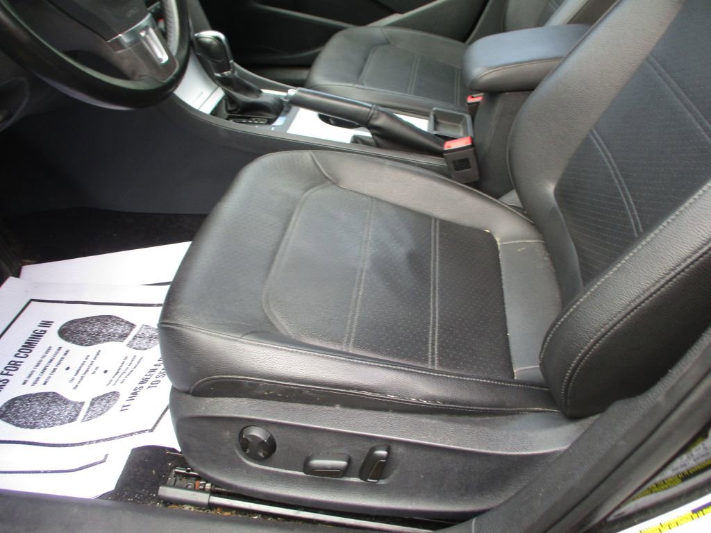 Used 2013 Volkswagen Passat 2.5 SE image 10