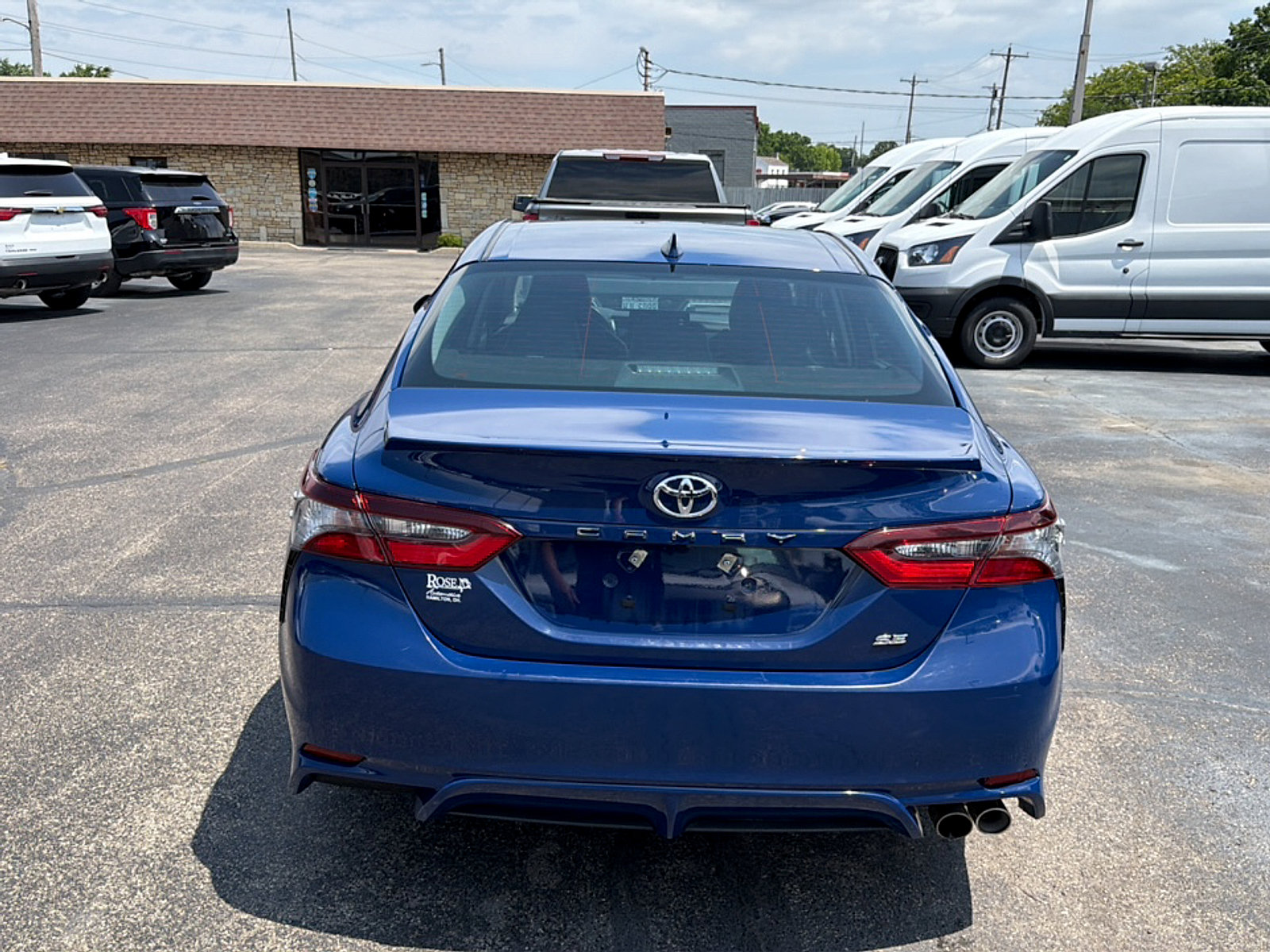Used 2024 Toyota Camry SE FWD image 6
