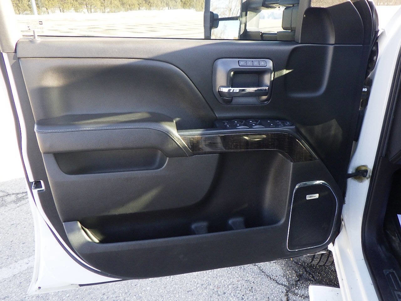 Used 2015 GMC Sierra 3500 Denali image 9