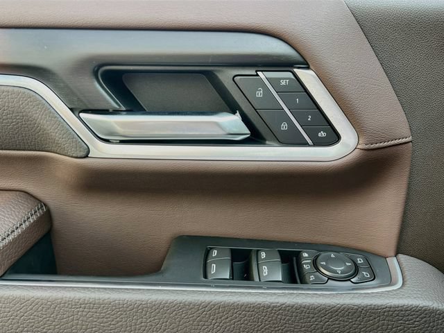 New 2026 GMC Sierra 2500 Denali w/ Denali Reserve Package AWD/4WD image 13
