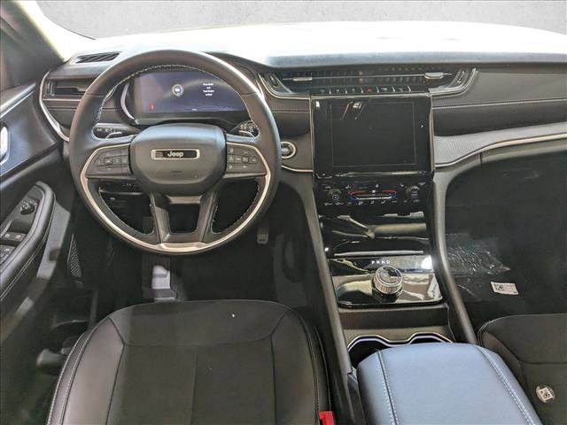 New 2025 Jeep Grand Cherokee L Altitude image 14