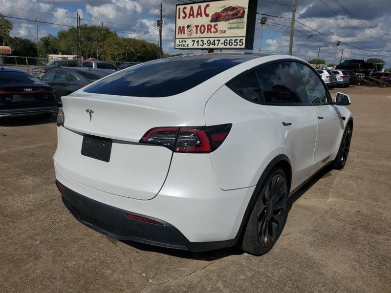Used 2023 Tesla Model Y Performance AWD/4WD image 9