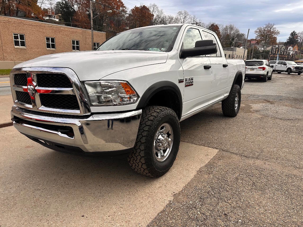 Used 2013 RAM 2500 Tradesman w/ Chrome Appearance Group image 3