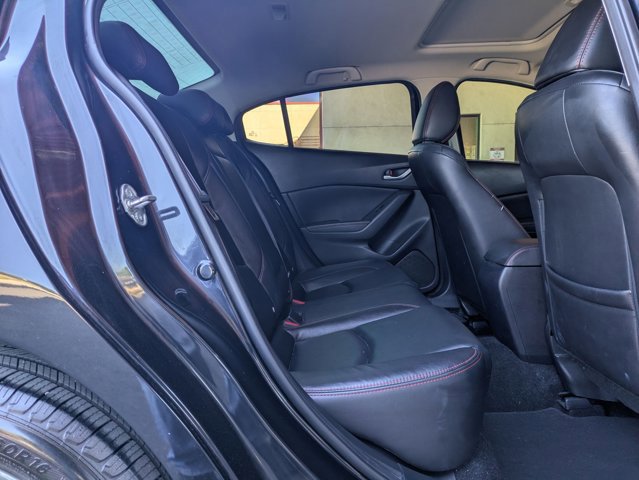 Used 2016 MAZDA MAZDA3 i Grand Touring image 17