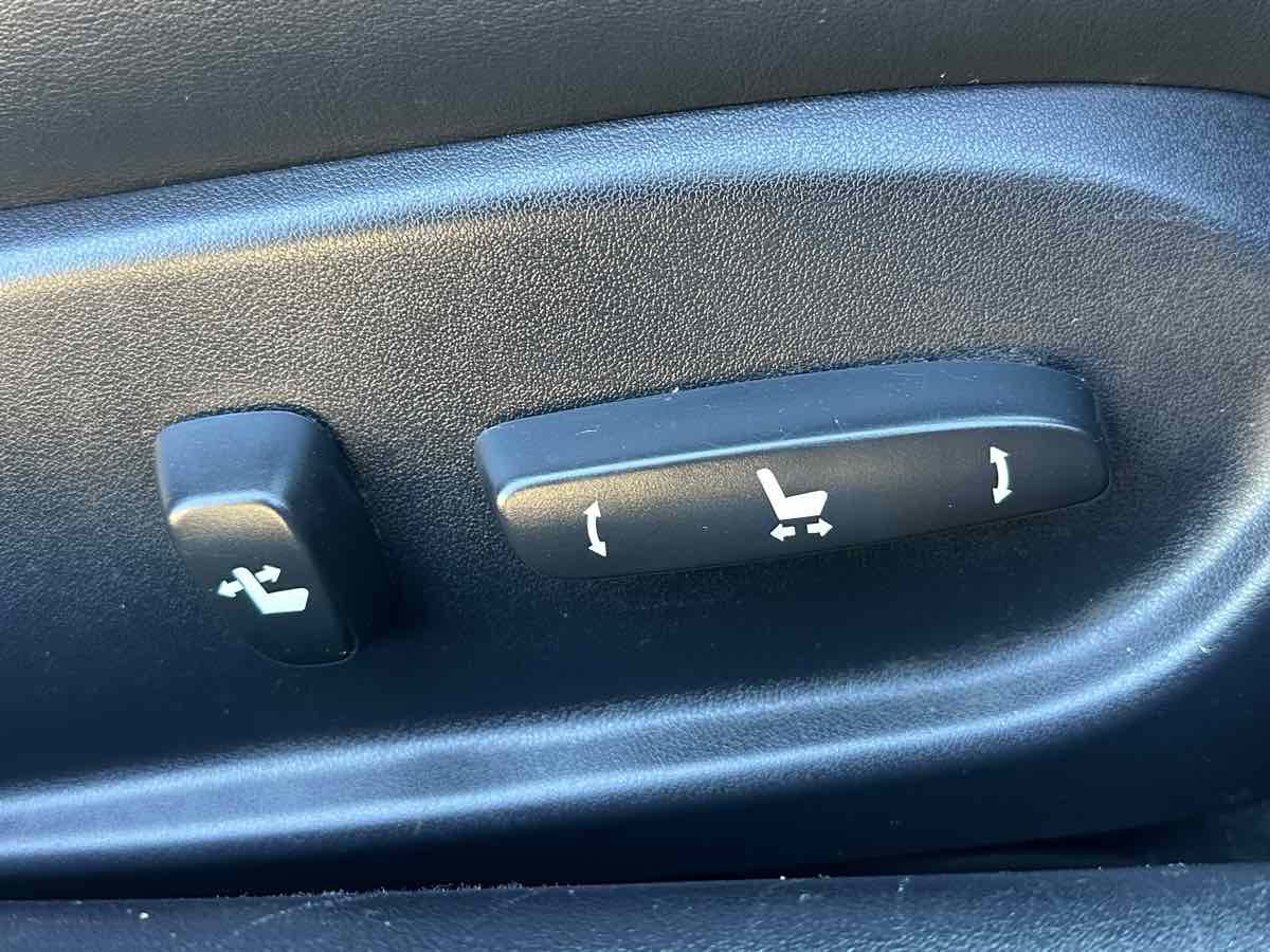 Used 2012 Lexus IS 250C image 21