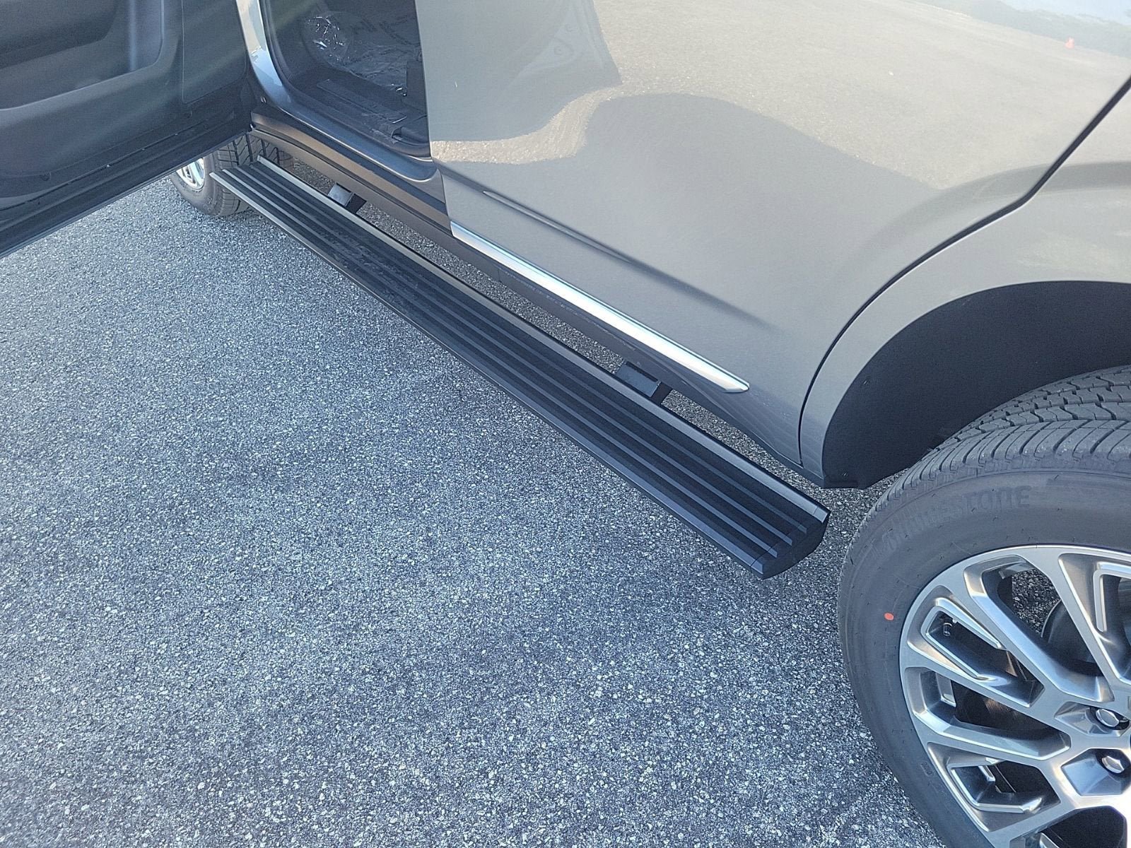 New 2026 GMC Yukon Denali image 9