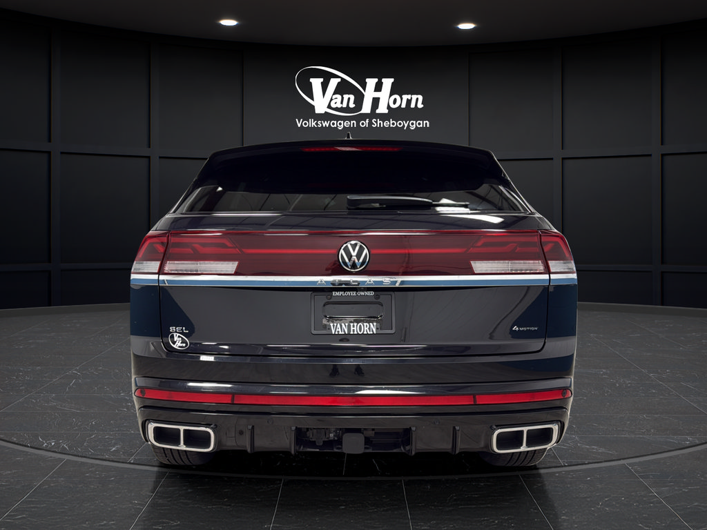 Used 2024 Volkswagen Atlas Cross Sport SEL R-Line AWD/4WD image 6