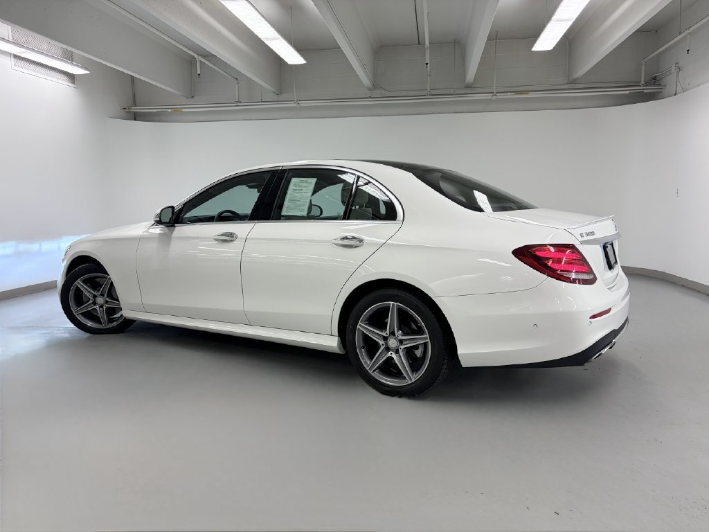 Used 2017 Mercedes-Benz E 300 4MATIC image 7