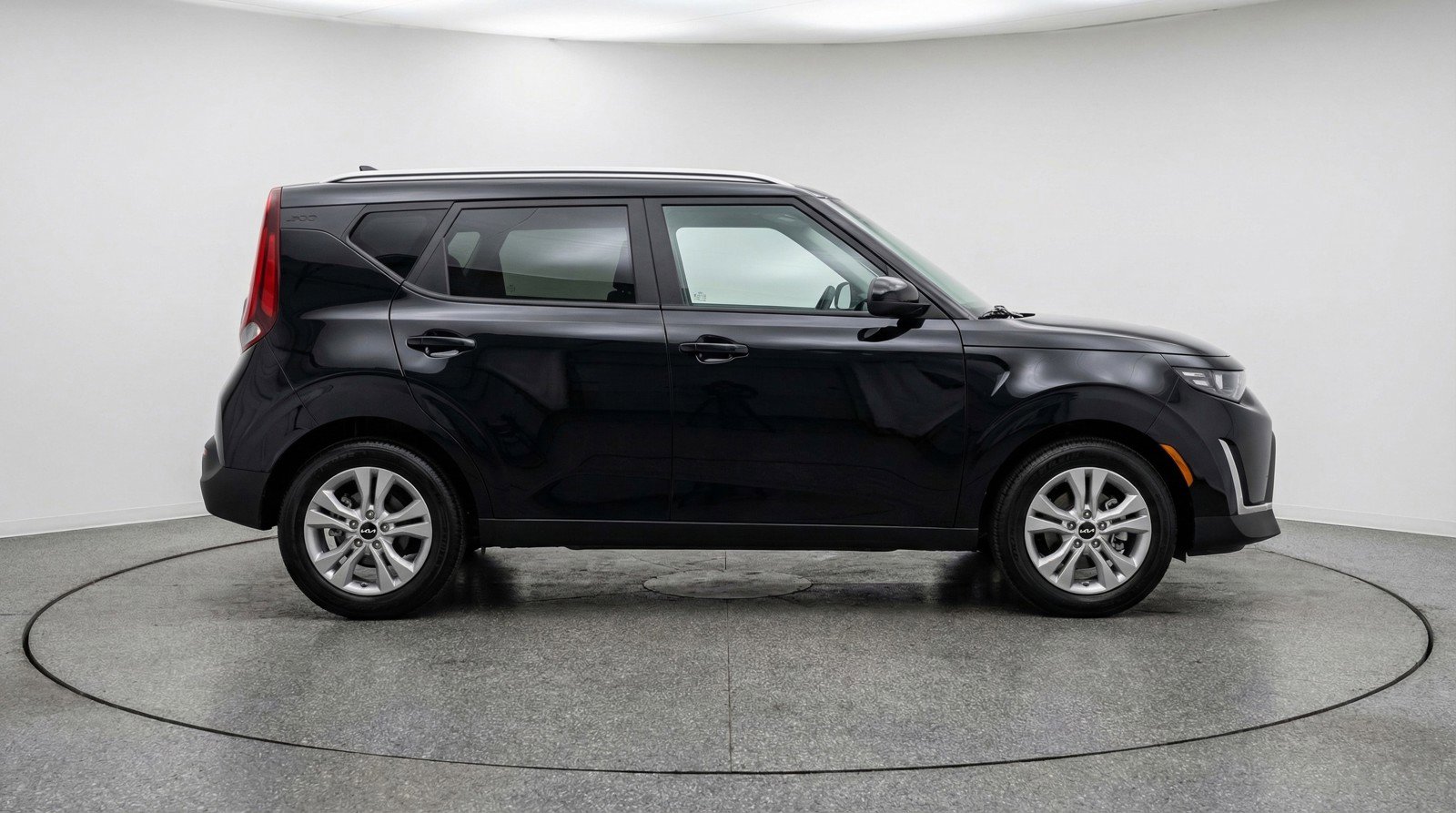 Used 2025 Kia Soul LX w/ LX Technology Package image 11