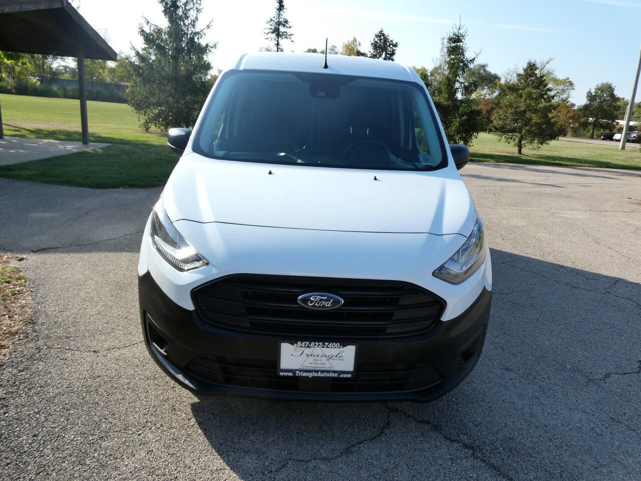 Used 2023 Ford Transit Connect XL image 2