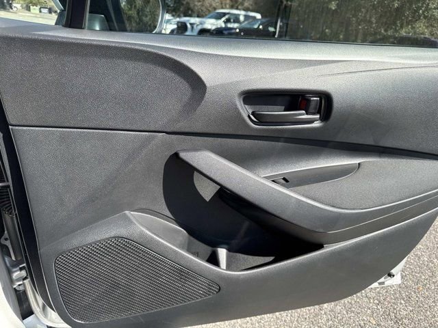 Used 2023 Toyota Corolla LE image 14