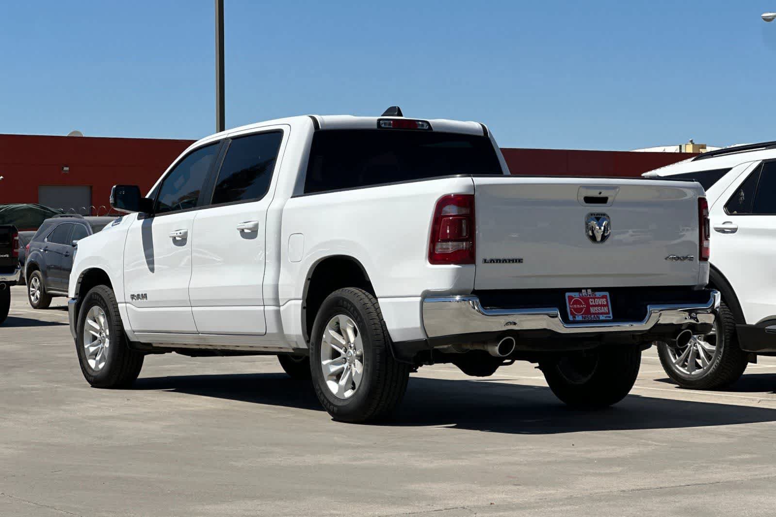 Used 2024 RAM 1500 Laramie AWD/4WD image 7