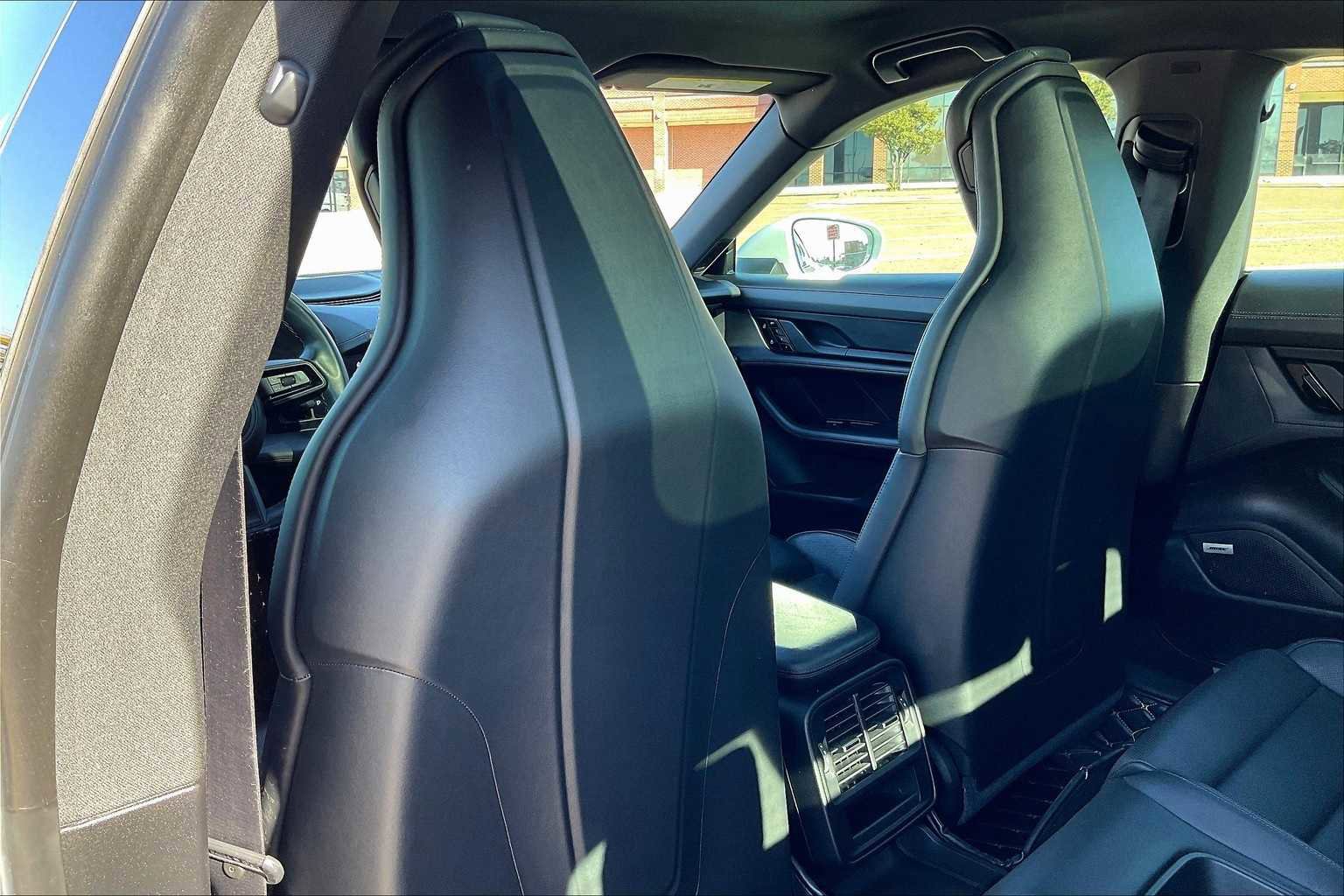 Used 2020 Porsche Taycan 4S image 11