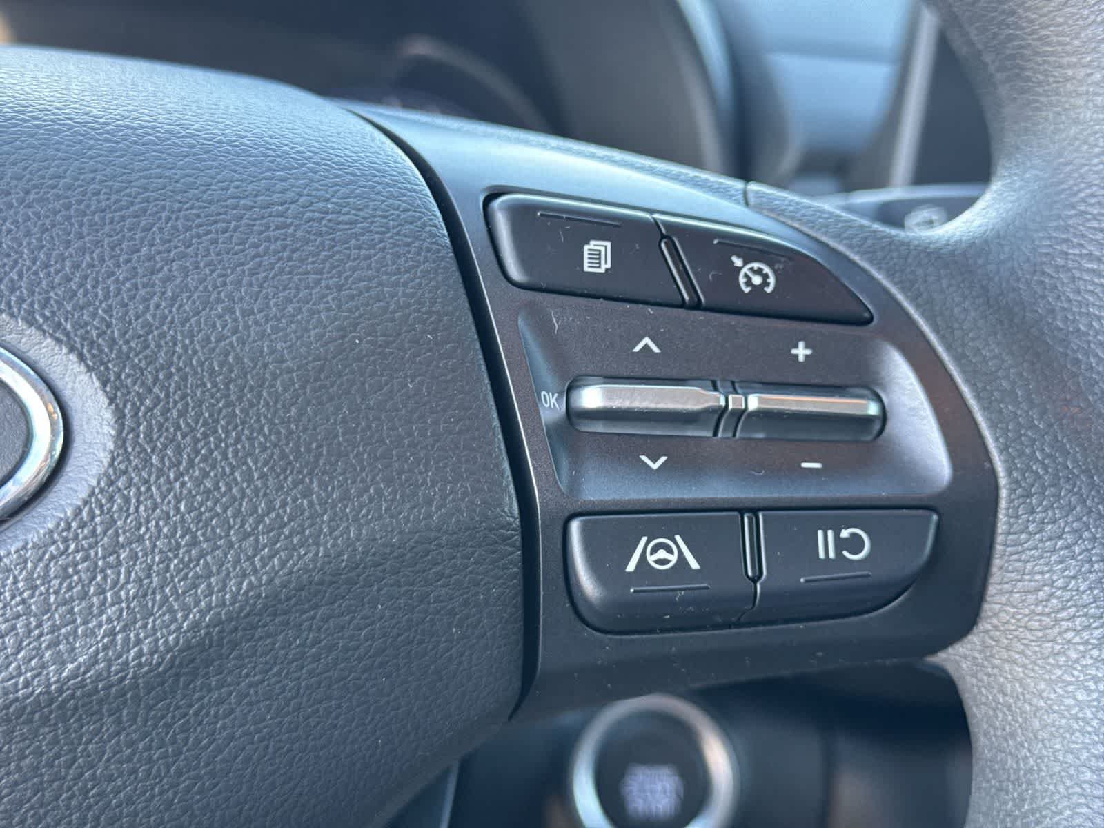 Used 2022 Hyundai Kona SEL FWD image 31